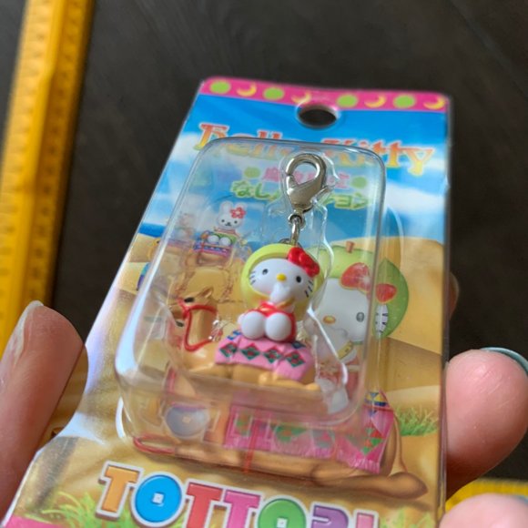 2006 HELLO KITTY CELLPHONE CHARM CAMEL TOTTORI - Picture 5 of 7